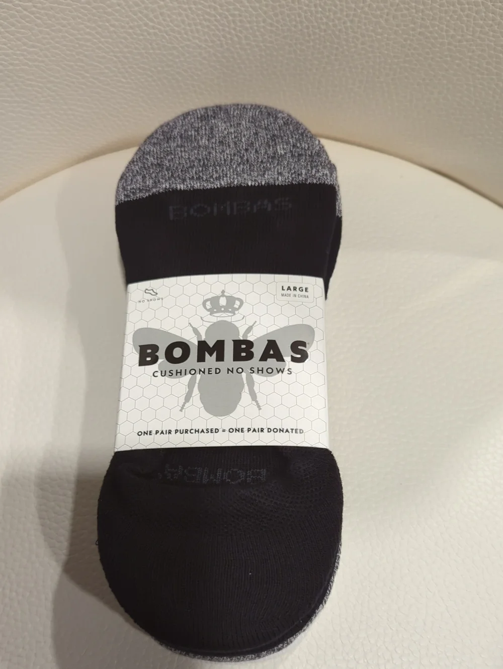 Bombas Men's Cushioned No-Show Socks in Black and Heather Gray Large